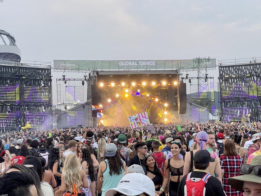 ការរស់នៅនិងអារម្មណ៍នៅពិភពរបស់